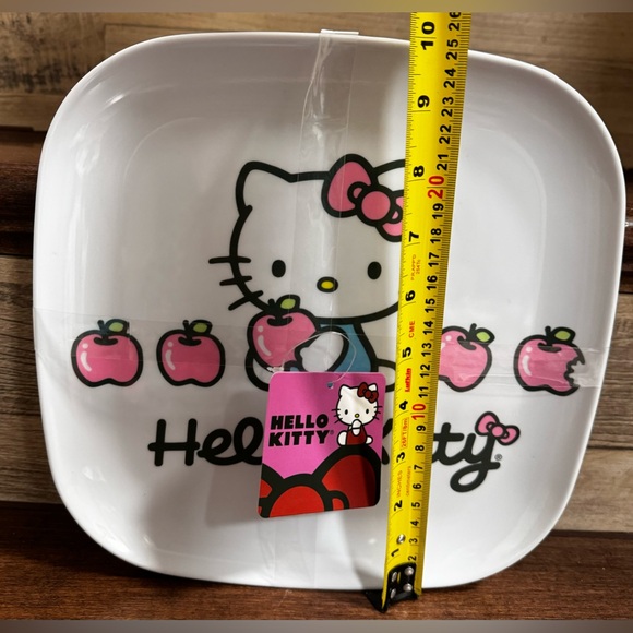 2024 Collection Hello Kitty & Apples 🍎 🎀 Set of 4 Melamine Plates -  NEW - Picture 5 of 8